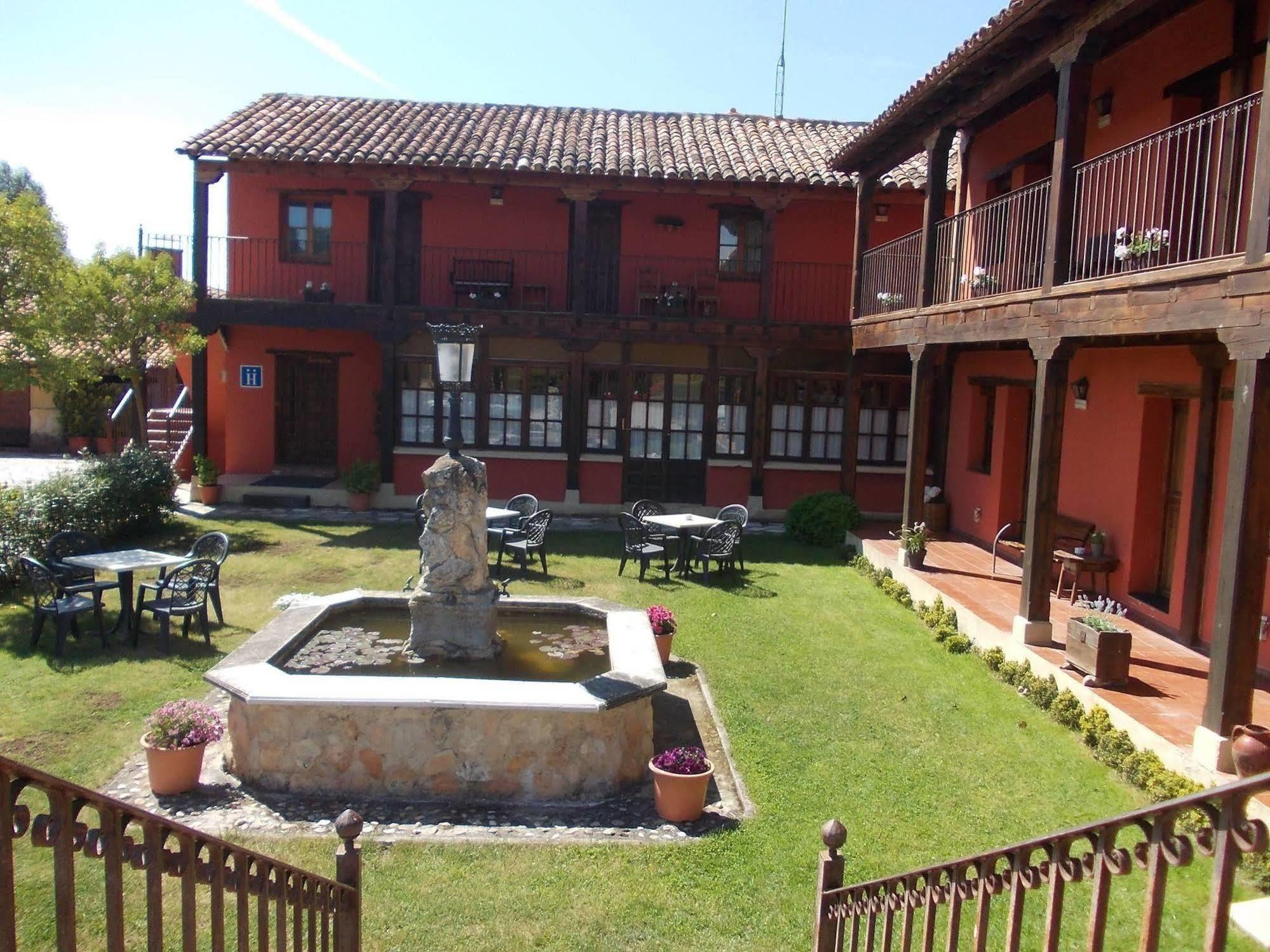 Hotel Los Rastrojos Aranda de Duero Eksteriør bilde